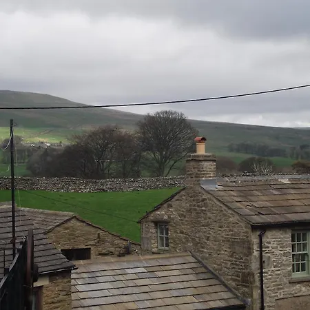 Alojamento de Acomodação e Pequeno-almoço Laburnum House 3*